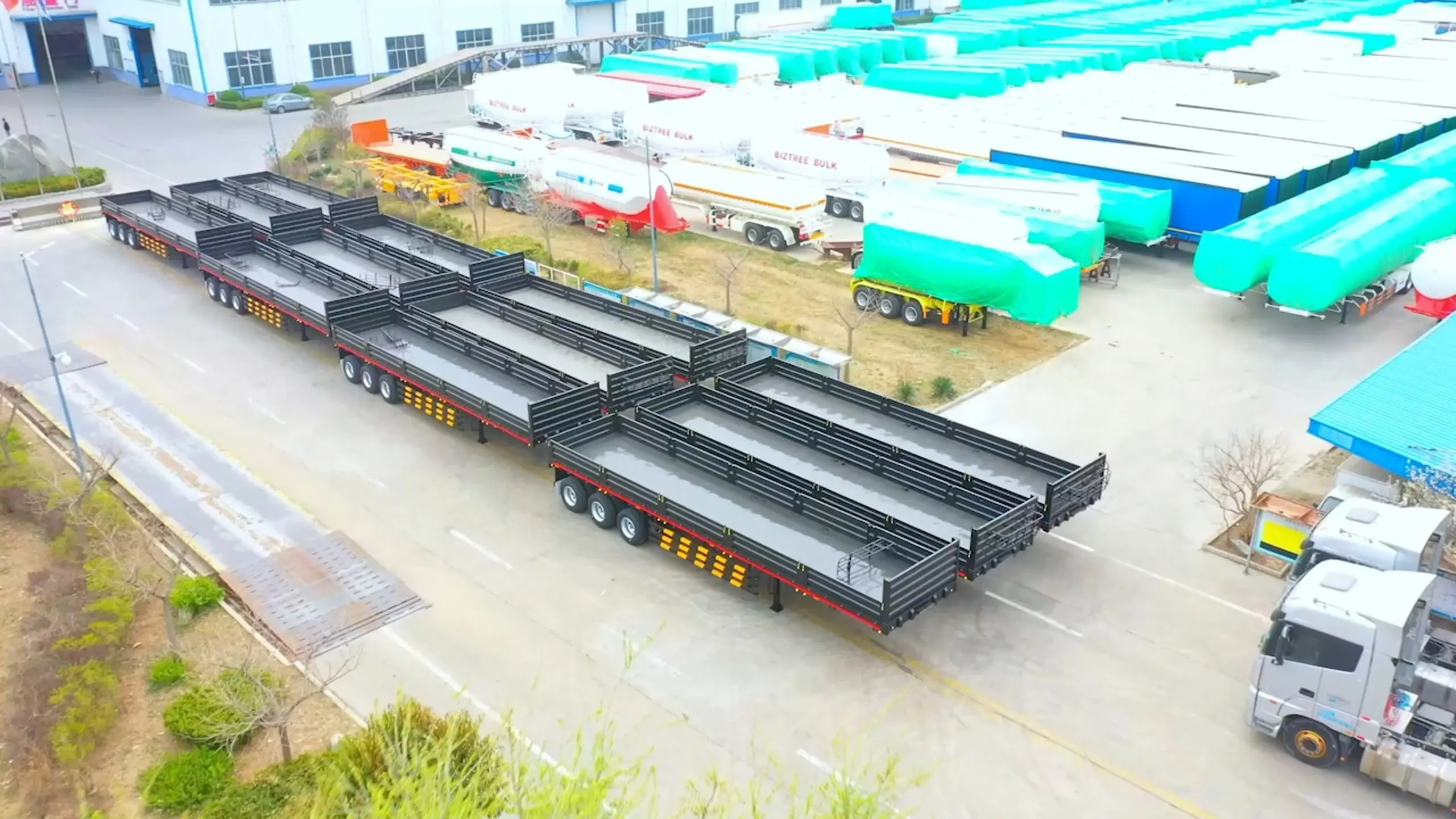 Peru Client buy Side wall flatbed semi trailer